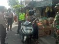 Polsek Krembangan Gelar Operasi Penertiban Masker di Pasar PPI