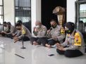 Kapolres Tanjung Perak Pimpin Pelaksanaan Kegiatan Binrohtal di Masjid Mapolres