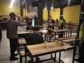 Polsek Krembangan Gelar Operasi Pemberlakuan Jam Malam, Cegah Kerumunan Yang Berpotensi Menjadi Tempat Penyebaran Covid-19