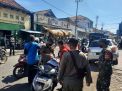 Kanit Intelkam Polsek Pabean Cantikan Pimpin Operasi Pemberlakuan Penerapan PPKM Darurat di Jalan Kebalen Timur