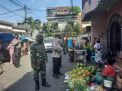 Polsek Krembangan Bareng Koramil Gelar Operasi Masker di Pasar Kalianak