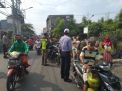 Polsek Kenjeran Bareng Instansi Gabungan Gelar Operasi Penertiban Masker di Pasar Pandan Wangi