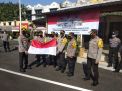 Kapolres Tanjung Perak Serahkan Bantuan 3.000 Bendera Merah Putih & Sembako Kepada Kapolsek Jajaran Serta Babinkamtibmas