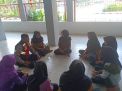 Babinkamtibmas Sidotopo Narsis Bareng Murid-murid SMK Wachid Hasyim