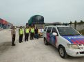 Unit Lantas & Unit Sabhara Polsek Krembangan Kawal Distribusi Logistik Pemilu