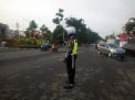 Satlantas Polres Tanjung Perak Beri Pelayanan Masyarakat Lewat Pengaturan Pagi