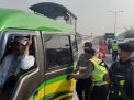 Polres Tanjung Perak Lakukan Penyekatan Massa Antisipasi Keputusan MK