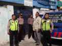 Beri Pelayanan Masyarakat, Polsek Asemrowo Kawal Kebaktian Minggu