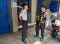 Pantau Keamanan Kantor Bank, Satsabhara Polres Tanjung Perak Lakukan Patroli Setiap Hari