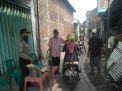Panit Binmas Polsek Asemrowo Pantau Pelaksanaan Physical Distancing di Pemukiman