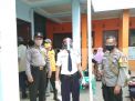 Babinkamtibmas Polsek Kenjeran Kawal Pembagian BLT