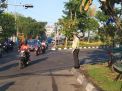 Unit Lantas Polsek Asemrowo Lakukan Pengaturan Pagi Cegah Kemacetan