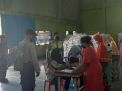 Polsek Asemrowo Lakukan Pengamanan Pembagian Sembako