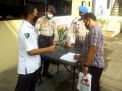 Cegah Penyebaran Covid-19, Urkes Polres Tanjung Perak Rutin Lakukan Pengecekan Suhu Badan