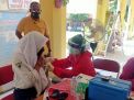 Polsek Asemrowo Kawal Vaksinasi Untuk Anak-Anak Sekolah
