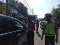 Polsek Krembangan Gelar Operasi Penertiban Masker di Jalan Tambak Asri, Sasar Pengguna Jalan & Pengunjung Warung