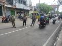 Polsek Semampir Bareng Koramil & Satpol PP Jaring Pengguna Jalan Tanpa Masker
