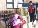 Babinkamtibmas Kedung Cowek Amankan Bantuan Untuk Warga RW 02