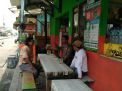 Babinkamtibmas Sukolilo Baru Sambang Tomas, Sosialisasikan SPKT Door To Door