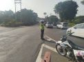 Satlantas Polres Tanjung Perak Lakukan Pengaturan Pagi Cegah Kemacetan
