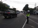 Satlantas Polres Tanjung Perak Lakukan Pengaturan Pagi Cegah Kemacetan