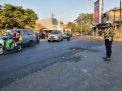 Satlantas Polres Tanjung Perak Gelar Pengaturan Pagi Cegah Kemacetan