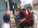 Sambang Pemukiman, Babinkamtibmas Bongkaran Sampaikan Pesan Waspada 3C