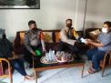 Kapolsek Pabean Cantikan Berikan Bantuan Obat Lianhua Untuk Pasien Covid-19