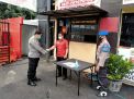 Urkes Bag Sumda Polres Tanjung Perak Laksanakan Kegitan Rutin Pengecekan Suhu Badan