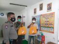 Babinkamtibmas Krembangan Utara Berikan Bantuan Sembako Untuk KTS