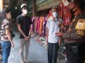 Babinkamtibmas Krembangan Utara Sampaikan Himbauan Patuh Prokes Kepada Pengunjung Mall Pasar Atom