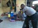 Babinkamtibmas Nyamplungan Bagikan Bantuan Sembako Dari Alumni Akpol 95 Kepada Warga Pabean Kulon
