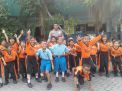 Babinkamtibmas Morokrembangan Giat Rabu Narsis ke SDN Bina Karya