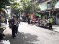 Polsek Asemrowo Lakukan Operasi Penertiban Masker Bersama Instansi Samping di Jalan Asem Raya