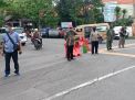 Polsek Kenjeran Bareng Personil Gabungan Gelar Operasi Masker Mobile di Jalan Kyai Tambak Deres