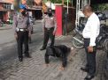 Polsek Asemrowo Gelar Operasi Penertiban Masker Bersama Satpol PP di Depan Kantor Kecamatan