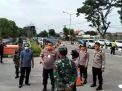 Kapolda Jatim Pantau Langsung Penyekatan Yang Dilakukan Polres Tanjung Perak di Akses Suramadu