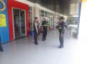 Satsabhara Polres Tanjung Perak Patroli Terminal GSN Bareng Sekuriti Pelindo