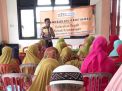 Babinkamtibmas Dupak Sosialisasikan Program SPKT Door To Door Ke Ibu-ibu Lansia