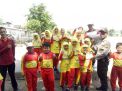 Babinkamtibmas Dupak Gelar Rabu Narsis Sampaikan Pesan Rajin Belajar