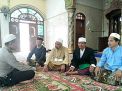 Panit Binmas Polsek Asemrowo Titip Pesan Anti Radikalisme Dalam Program Jumat Darling