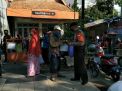 Babinkamtibmas Nyamplungan Kawal Pengambilan BLT di Kantor Pos