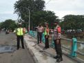 Antisipasi Banjir, Polsek Pabean Cantikan Lakukan Pemantauan Debit Air di Sungai Kalimas