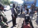 Personil Polsek Pabean Cantikan Kawal Penertiban PKL di Jalan Bibis & Kembang Jepun