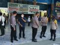 Kapolres Tanjung Perak Kontrol Tempat Keramaian, Pastikan Prokes Tetap Diterapkan