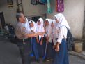 Panit Binmas Polsek Semampir Berikan Himbauan Rajin Belajar di Program Rabu Narsis