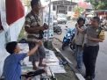 Babinkamtibmas Krembangan Utara Sampaikan Pesan Waspada Barang Curian Ke Pedagang HP Bekas