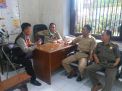 Babinkamtibmas Bongkaran Sosialisasikan Pencegahan Virus Corona Ke Kantor Kelurahan