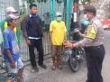 Babinkamtibmas Perak Utara Sambang Penarik Becak, Sampaikan Himbauan Jaga Kebersihan
