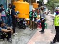 Cegah Penyebaran Virus Corona, Polsek Asemrowo Gencar Bubarkan Kerumunan